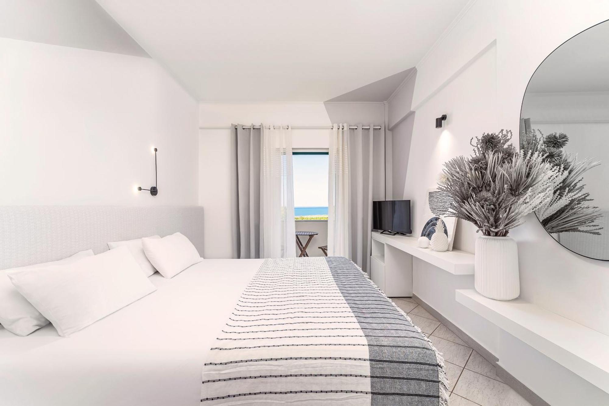 San Giovanni Beach Resort And Suites Agios Ioannis  Habitación foto